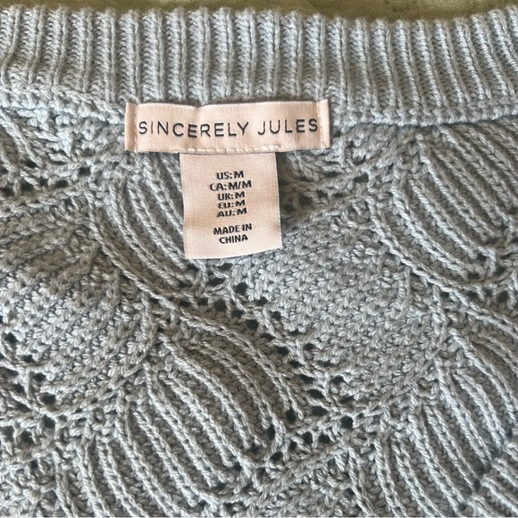 Like new baby blue knit knitted crop cropped cardigan button up sweater medium - Picture 3 of 3